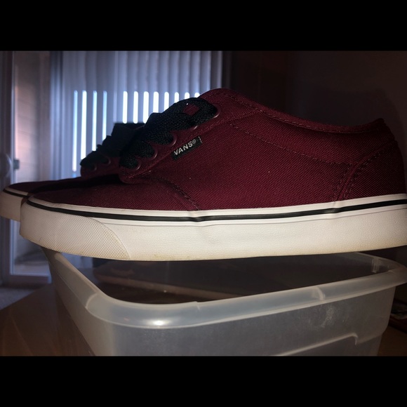 Vans - Picture 3 of 3